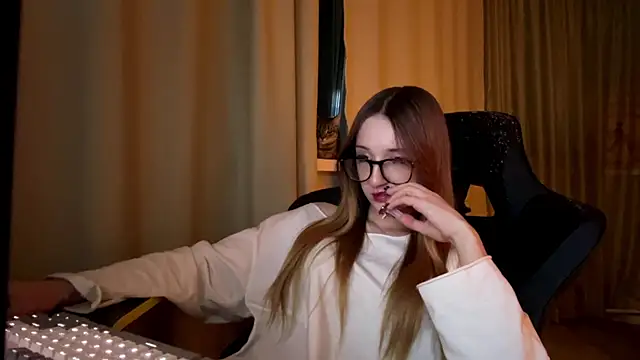 Sunshine_Kira Webcam-Show