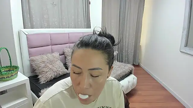 gaby_trentn Live XXX chat