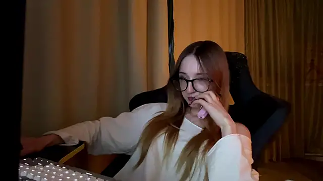 Sunshine_Kira's Live XXX Chat