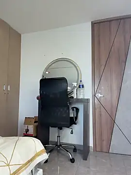 emily-Hornyy's Webcam Show