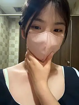 gougou13's Webcam Show