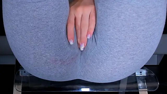 Cameltoe_squirt_inPants Adlı Modelin Canlı XXX Sohbeti