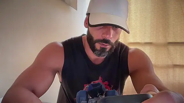 XXX chat uživo modela romeolovedark