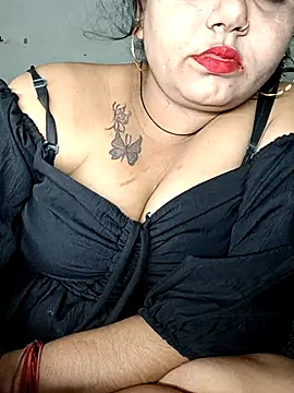 Delhi_Patola élő XXX-chatje