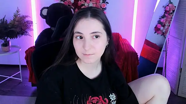 VirtuallVoyant Adlı Modelin Canlı XXX Sohbeti