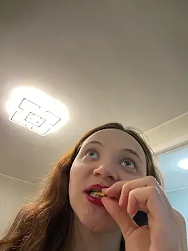 TheYourLn Live XXX chat