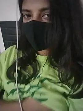 Cute-Rashi Show in webcam