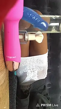 צ'אט XXX בשידור חי של Emilycreams1