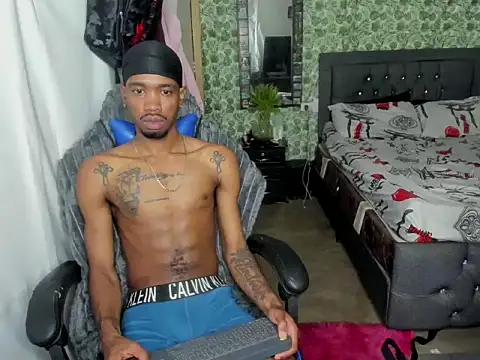 Chat +18 de Kofi_exotic_2 ao vivo