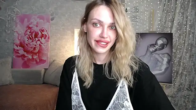 دردشة NickyAdamidi الجنسية المباشرة