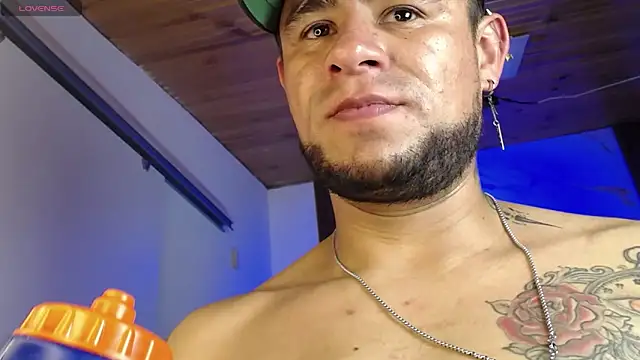 Nickk_21_: онлайн-секс-чат
