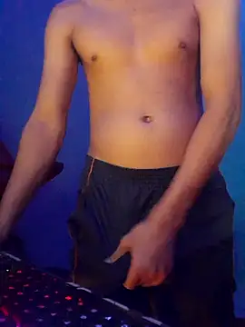 NovinhoTopBrasil webcam show