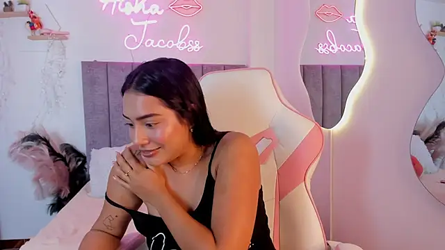 jacobss_gh Adlı Modelin Canlı XXX Sohbeti