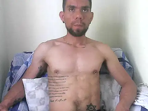 thomas2wood Chat XXX in diretta