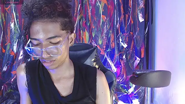 Pertunjukan Kamera Web triiangel_latinboy