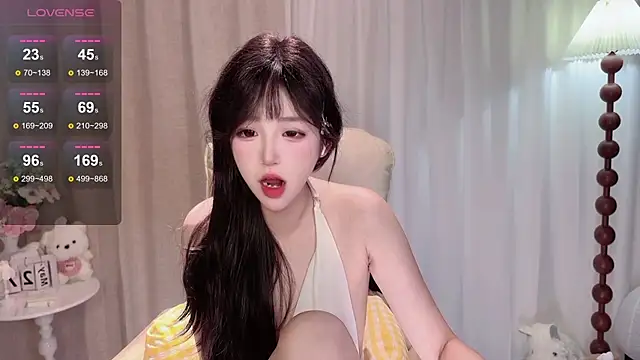 Yaiyigirl's Webcam Show