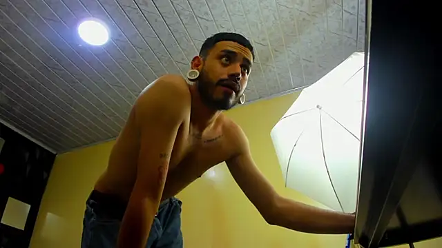 BrunoCarzon webcam show
