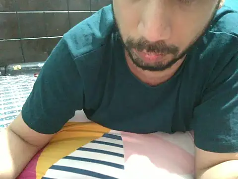 Precumboner Live XXX Chat