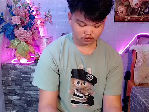 Rain_cum's Webcam Show