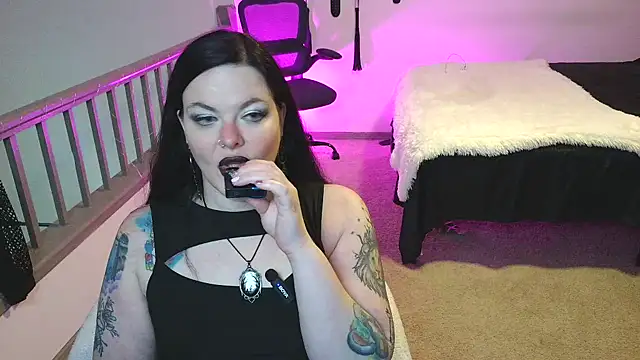 Show modela VixieNyx na web-kameri