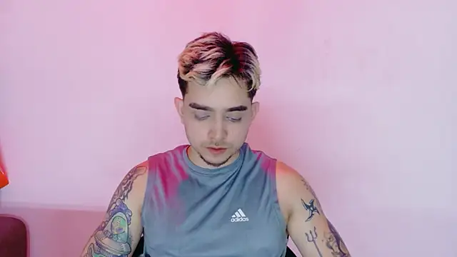 AliceandMax's Live XXX Chat