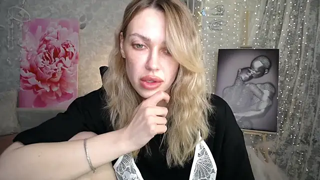 NickyAdamidi Chat XXX in diretta
