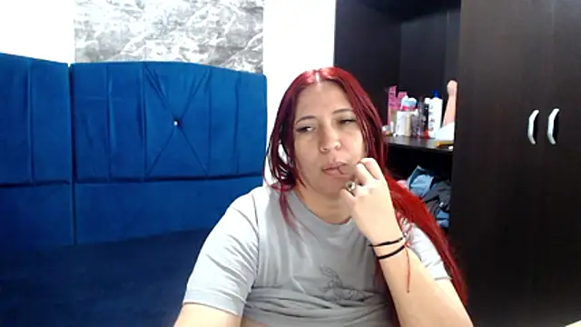 LITTLEKITTY19 Chat XXX in diretta