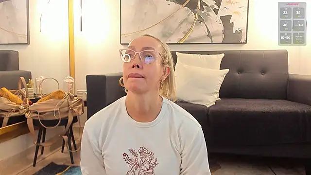 SophiMarin 라이브 XXX 채팅