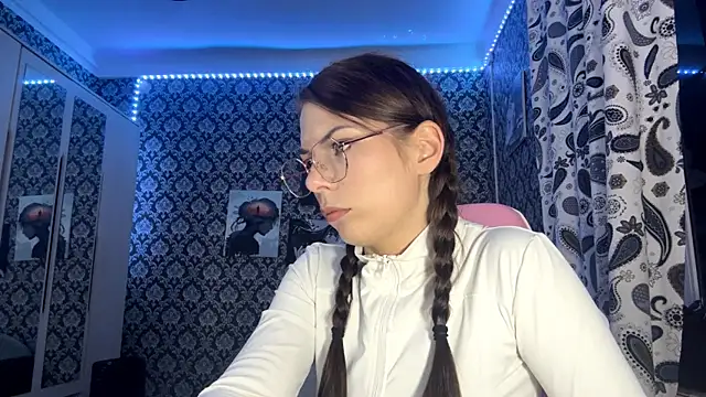צ'אט XXX בשידור חי של FeyAmpere