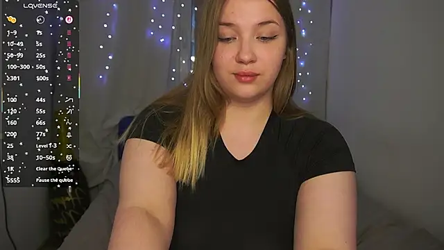 Živý XXX chat CuteSharloti