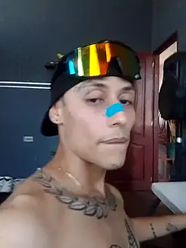 maxwell_crazy1 Chat XXX live