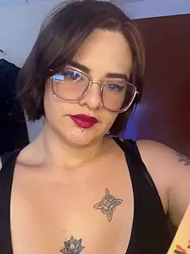 Mistress_Niky_ Chat XXX in diretta