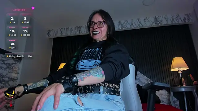 EvangelineJoness' Live XXX Chat