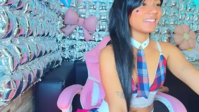 candy-paris' Live XXX Chat