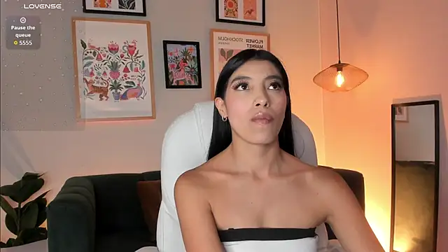 Tiffany_Low Live XXX Chat