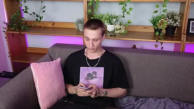 Dreamkain Live XXX chat