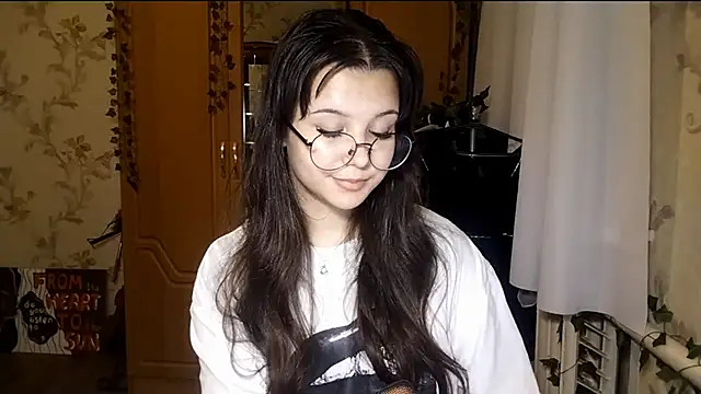 Adilily's Live XXX Chat