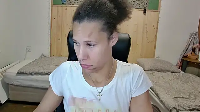 دردشة AaliyahHarris الجنسية المباشرة