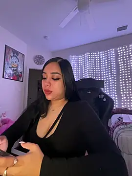 DSLSHAWTY Show in webcam