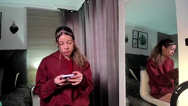 SexyLittleLuna Live XXX Chat
