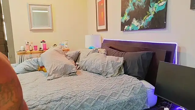 XXX chat uživo modela klownman1