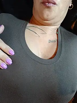 Chat XXX ao vivo de indianalove37