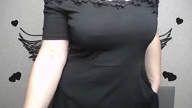 EmiliaGree Show in webcam