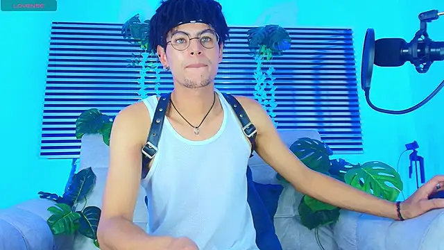 ThiiagoSaeenz Live XXX-Chat
