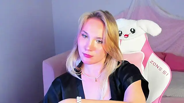 ElaraVoltage Chat XXX live