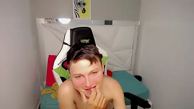 NYC_Bby Chat XXX in diretta