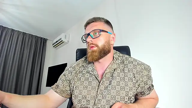 Findom_guy Adlı Modelin Canlı XXX Sohbeti