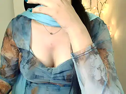 CUTE_princess_143 élő XXX-chatje