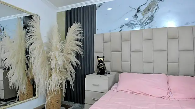 Chat +18 de cloesummerr_ ao vivo