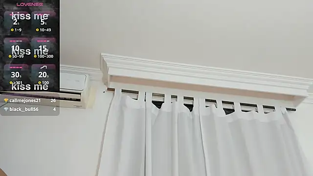 XXX chat uživo modela _foxy_00